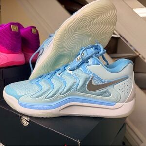 Nike KD17 Christmas pack size 10.5 New No Box B
